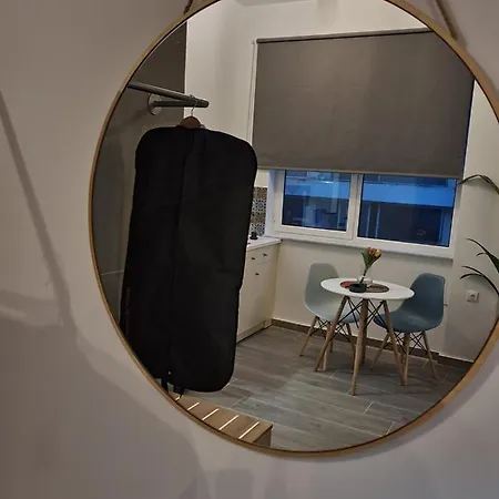 The 9 Project - Centre