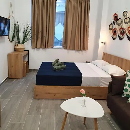 The 9 Project - Centre *