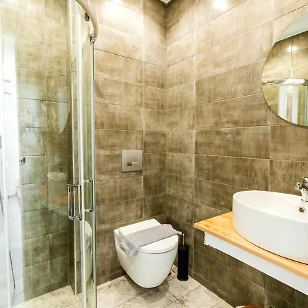 The 9 Project - Centre Apartamento