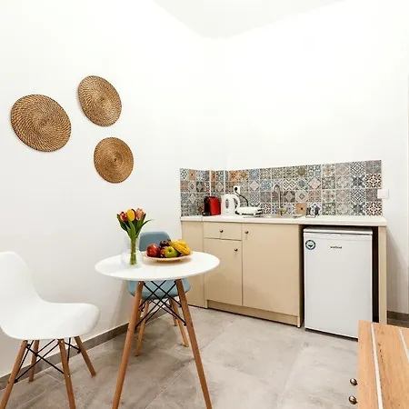 The 9 Project - Centre Apartamento