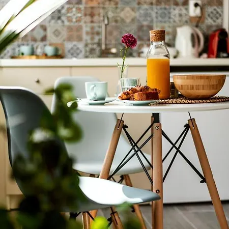 The 9 Project - Centre