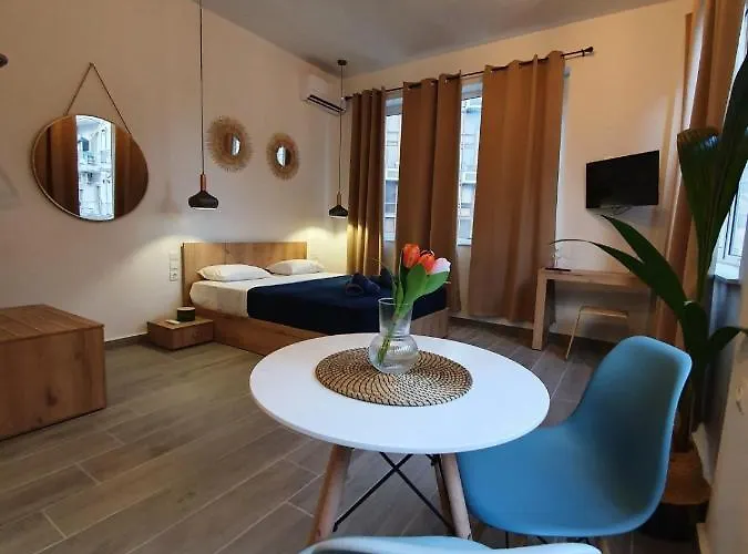 The 9 Project - Centre *